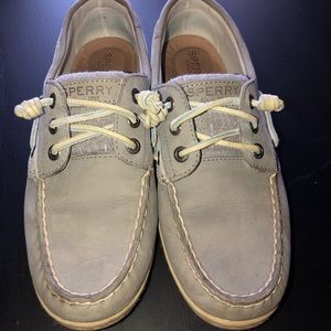Women’s Sperrys Size: 7.5
